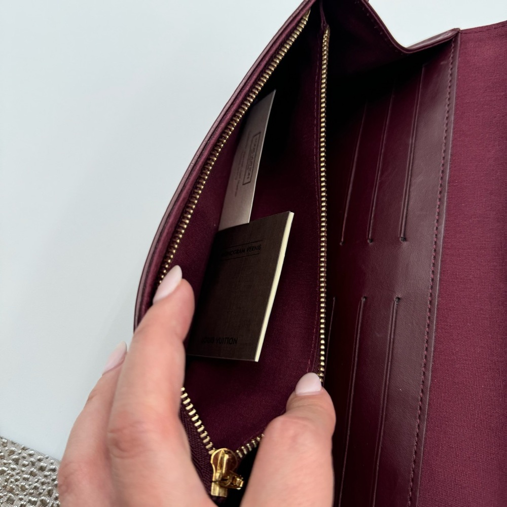 (SOLD) Louis Vuitton Vernis Patent Leather Amarante Shoulder Bag - Picture 9 of 11